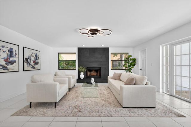 5510 W Castlegate Avenue, Davie, FL 33331