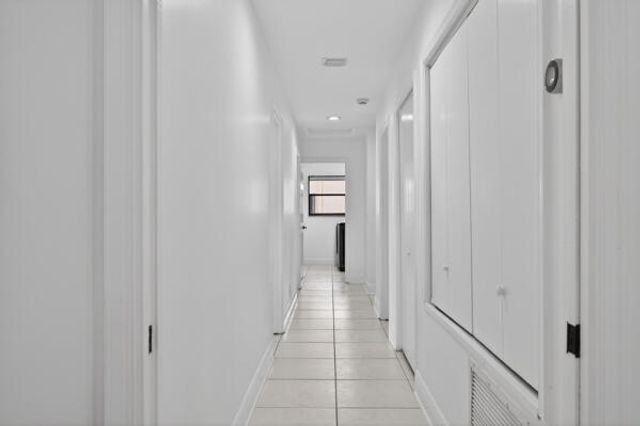 5510 W Castlegate Avenue, Davie, FL 33331