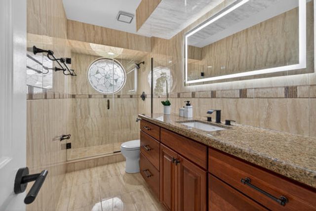 5510 W Castlegate Avenue, Davie, FL 33331