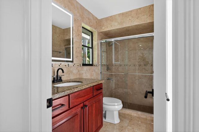 5510 W Castlegate Avenue, Davie, FL 33331