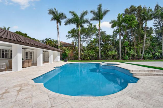 5510 W Castlegate Avenue, Davie, FL 33331