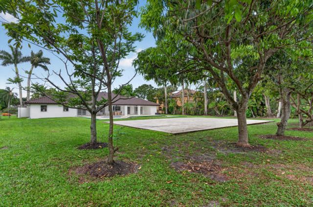 5510 W Castlegate Avenue, Davie, FL 33331