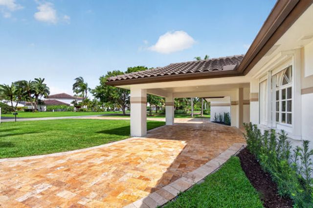 5510 W Castlegate Avenue, Davie, FL 33331