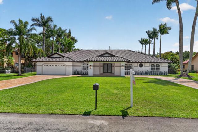 5510 W Castlegate Avenue, Davie, FL 33331