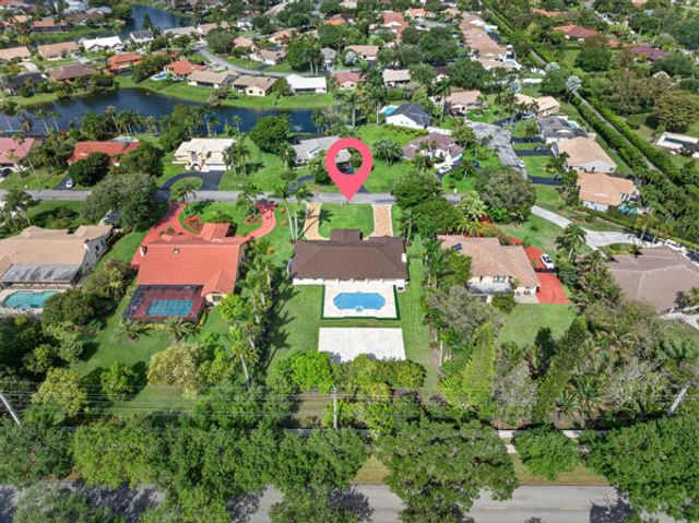 5510 W Castlegate Avenue, Davie, FL 33331