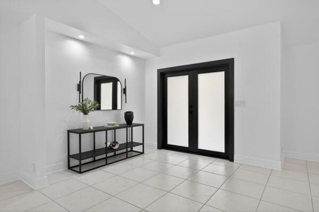 5510 W Castlegate Avenue, Davie, FL 33331