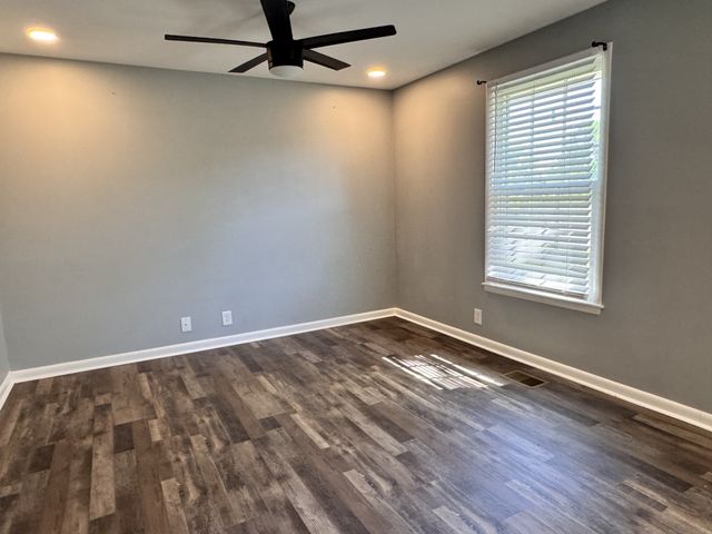 187 Wessington Pl, Hendersonville, TN 37075