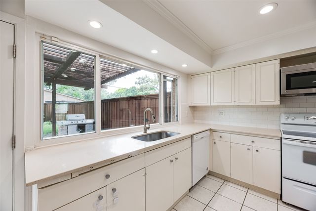 6622 Leameadow Drive, Dallas, TX 75248