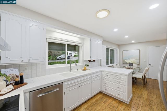 348 Del Amigo Rd, Danville, CA 94526