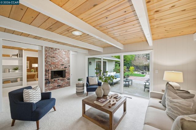 348 Del Amigo Rd, Danville, CA 94526