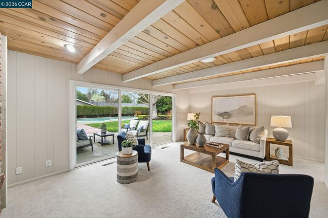 348 Del Amigo Rd, Danville, CA 94526