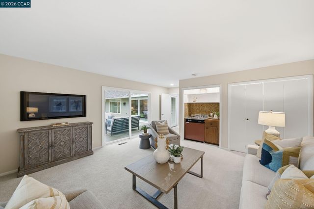 348 Del Amigo Rd, Danville, CA 94526