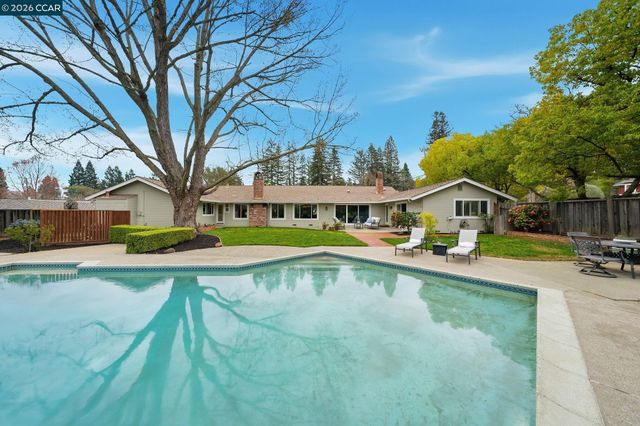 348 Del Amigo Rd, Danville, CA 94526