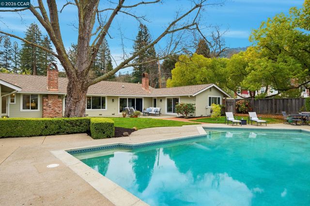 348 Del Amigo Rd, Danville, CA 94526