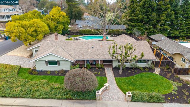348 Del Amigo Rd, Danville, CA 94526