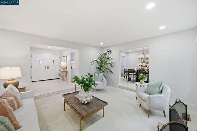 348 Del Amigo Rd, Danville, CA 94526