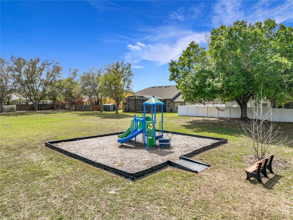 Image 54 of property listing at 11500 CHESTFIELD COURT, Orlando, FL 32837