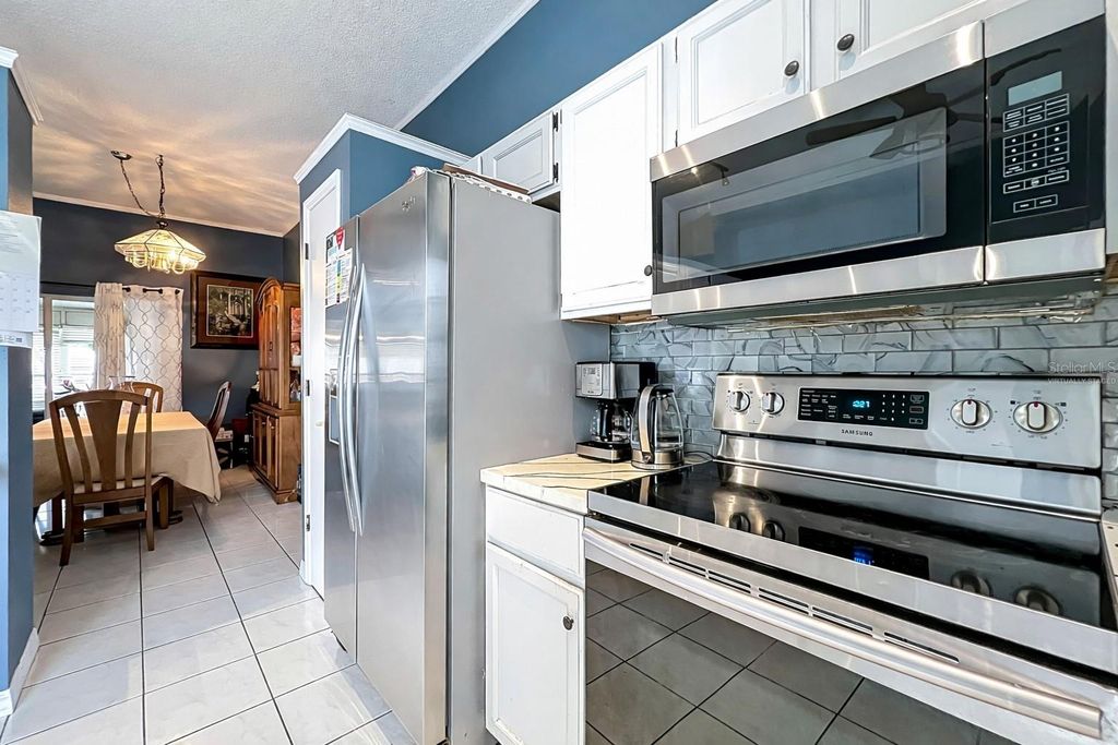 Image 10 of property listing at 11500 CHESTFIELD COURT, Orlando, FL 32837