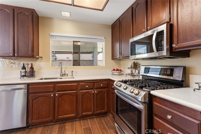 28015 Tupelo Ridge, Valencia, CA 91354