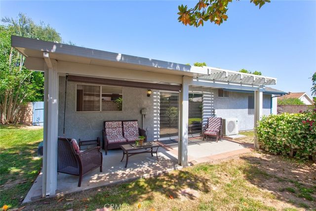 28015 Tupelo Ridge, Valencia, CA 91354
