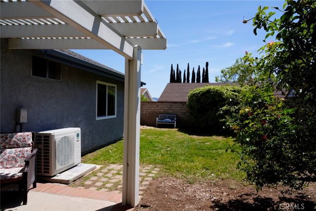 28015 Tupelo Ridge, Valencia, CA 91354