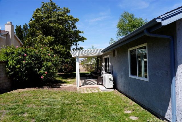 28015 Tupelo Ridge, Valencia, CA 91354