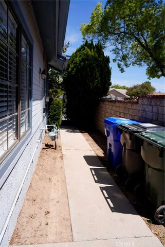 28015 Tupelo Ridge, Valencia, CA 91354