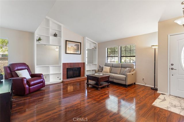 28015 Tupelo Ridge, Valencia, CA 91354