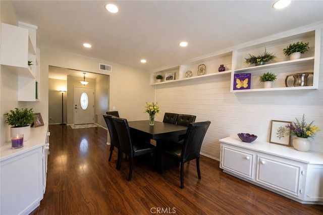 28015 Tupelo Ridge, Valencia, CA 91354