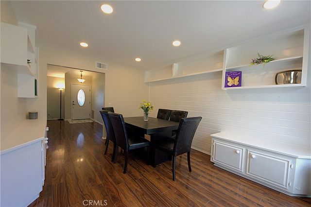 28015 Tupelo Ridge, Valencia, CA 91354