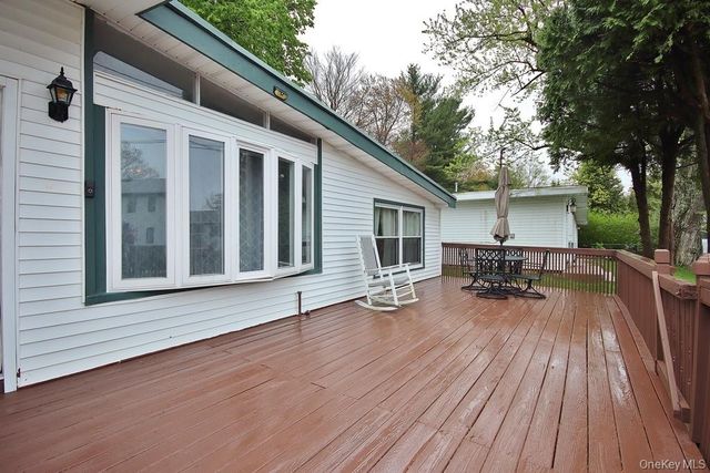 19 Crescent Circle, Rock Hill, NY 12775