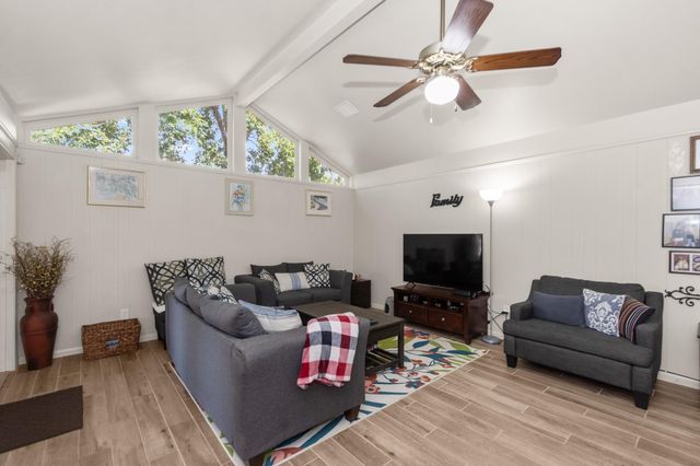 2114 Savanna Court S, League City, TX 77573
