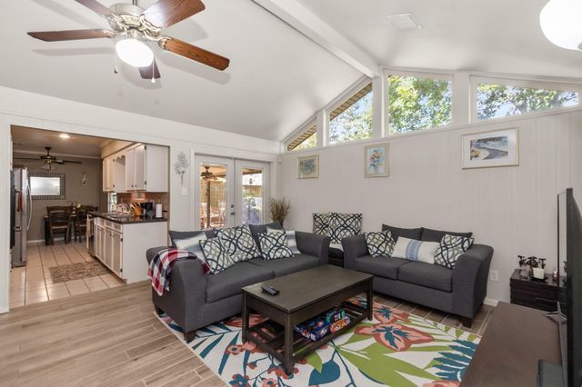 2114 Savanna Court S, League City, TX 77573