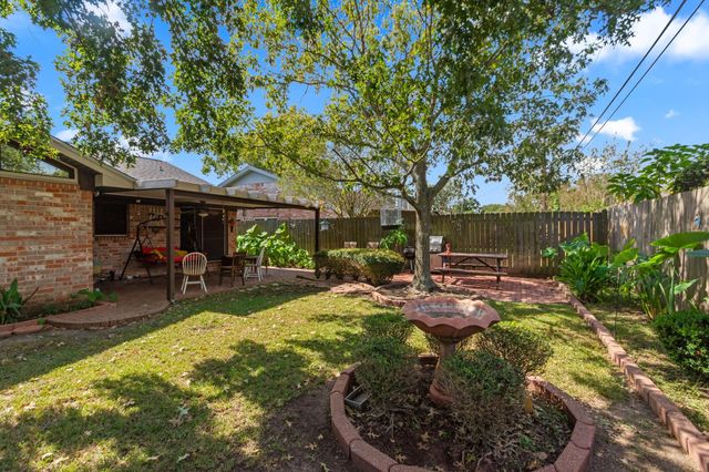 2114 Savanna Court S, League City, TX 77573