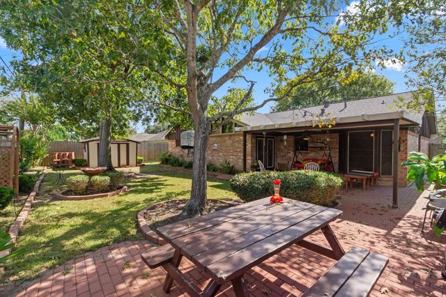 2114 Savanna Court S, League City, TX 77573