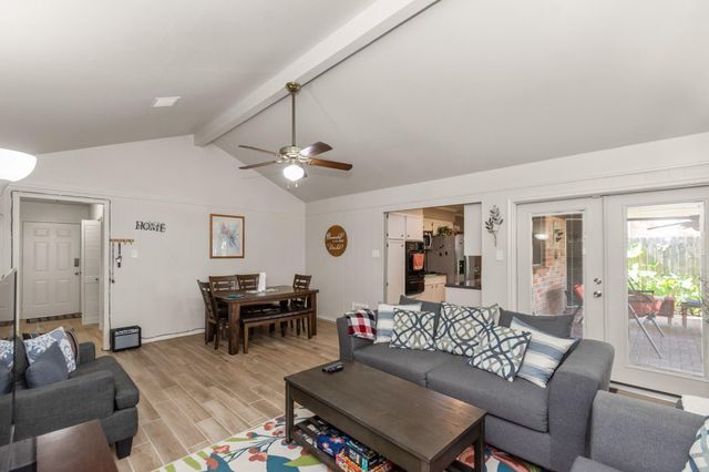 2114 Savanna Court S, League City, TX 77573