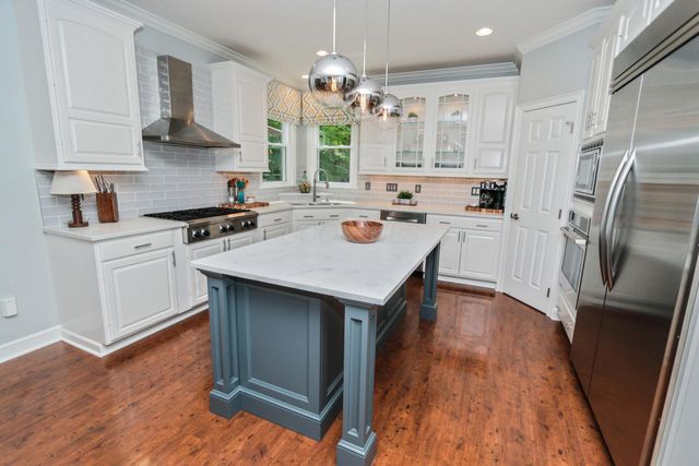 2121 Tucker Trail, Lewis Center, OH 43035
