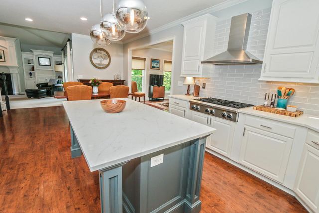 2121 Tucker Trail, Lewis Center, OH 43035
