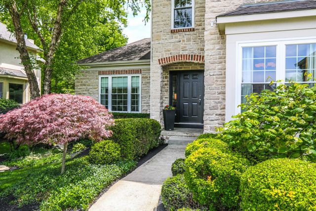 2121 Tucker Trail, Lewis Center, OH 43035