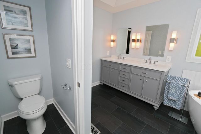 2121 Tucker Trail, Lewis Center, OH 43035