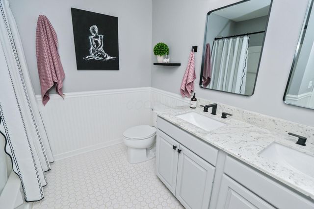 2121 Tucker Trail, Lewis Center, OH 43035