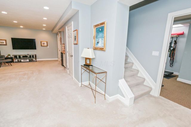2121 Tucker Trail, Lewis Center, OH 43035
