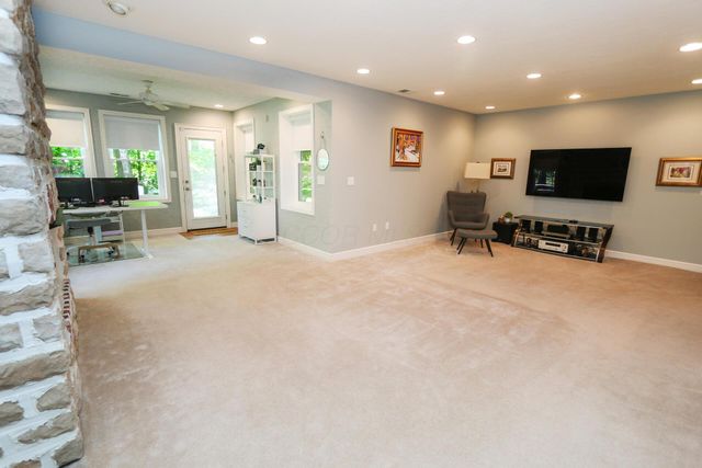 2121 Tucker Trail, Lewis Center, OH 43035
