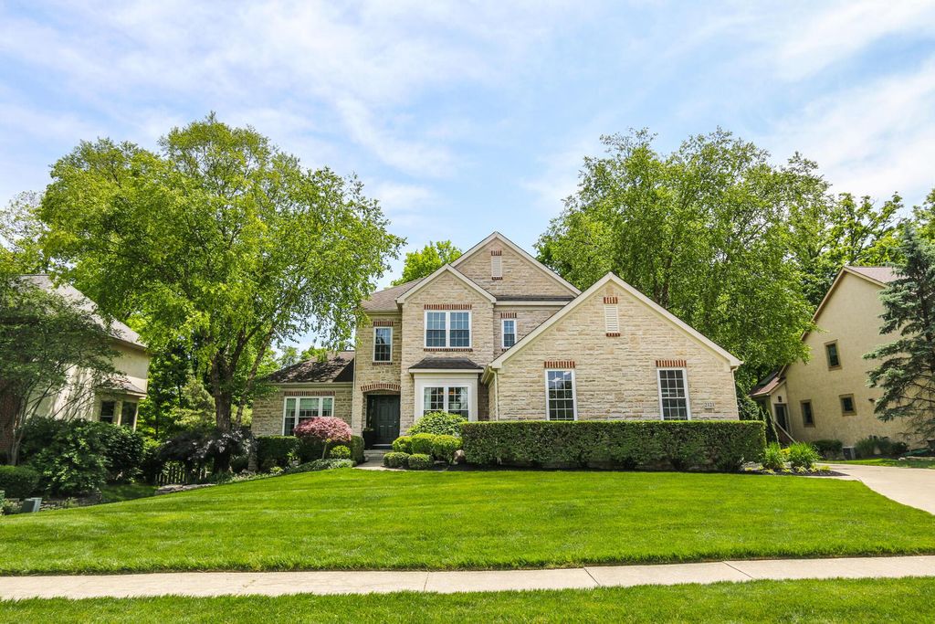 2121 Tucker Trail, Lewis Center, OH 43035