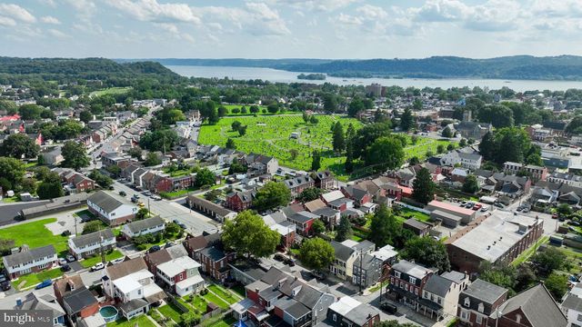 753 LOCUST ST, Columbia, PA 17512