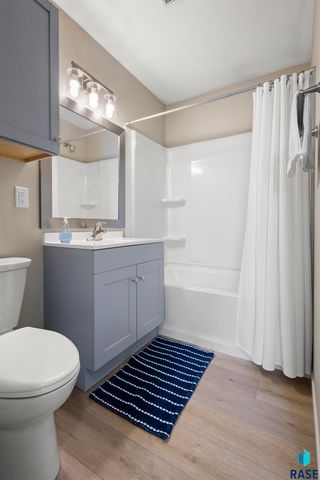 1501 S Gary Dr Drive, Sioux Falls, SD 57103