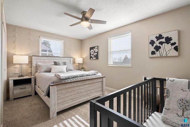 1501 S Gary Dr Drive, Sioux Falls, SD 57103