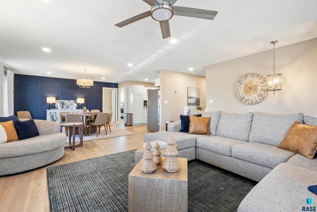 1501 S Gary Dr Drive, Sioux Falls, SD 57103