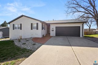1501 S Gary Dr Drive, Sioux Falls, SD 57103