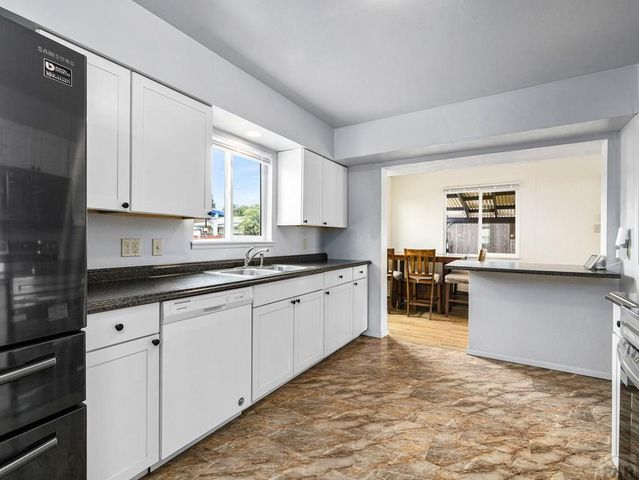 2119 Elmwood Lane, Pueblo, CO 81005